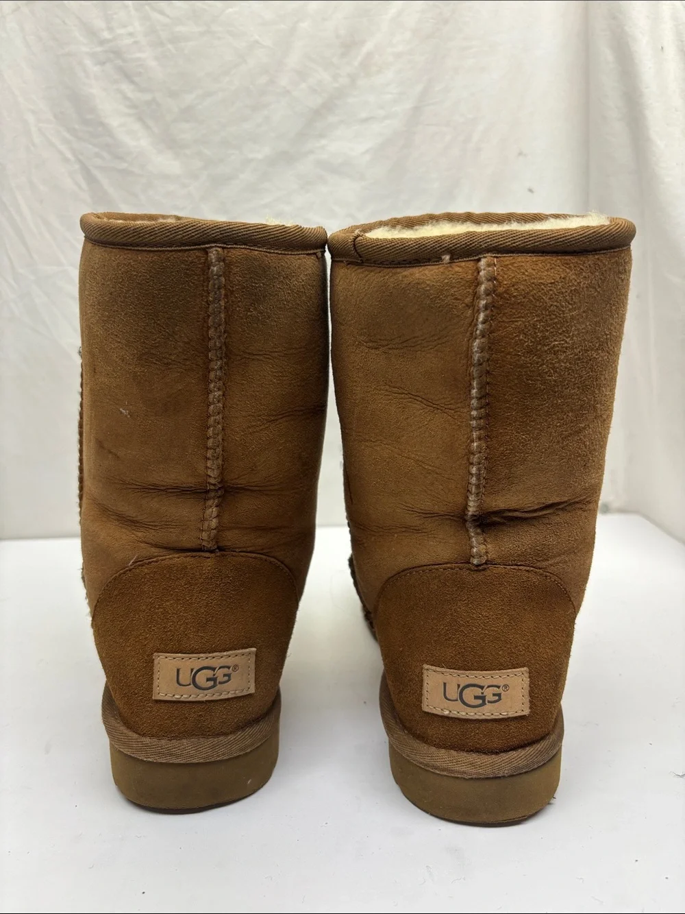 UGG Classic Short Boots, women’s size 8, box 76